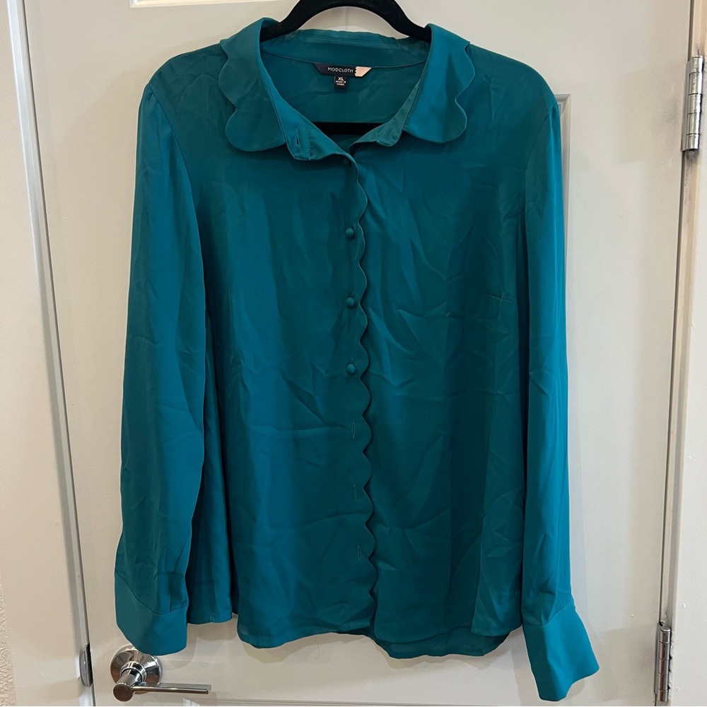 ModCloth Scallop Detail Button Up Blouse